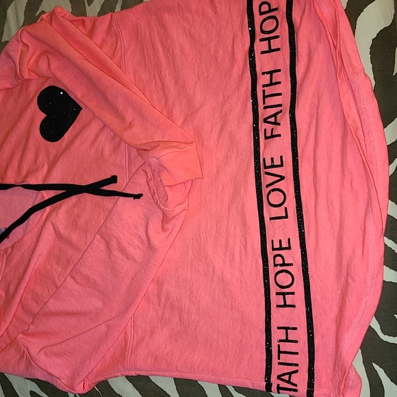 Cute pink tunic top with hood - Picture 3 of 6